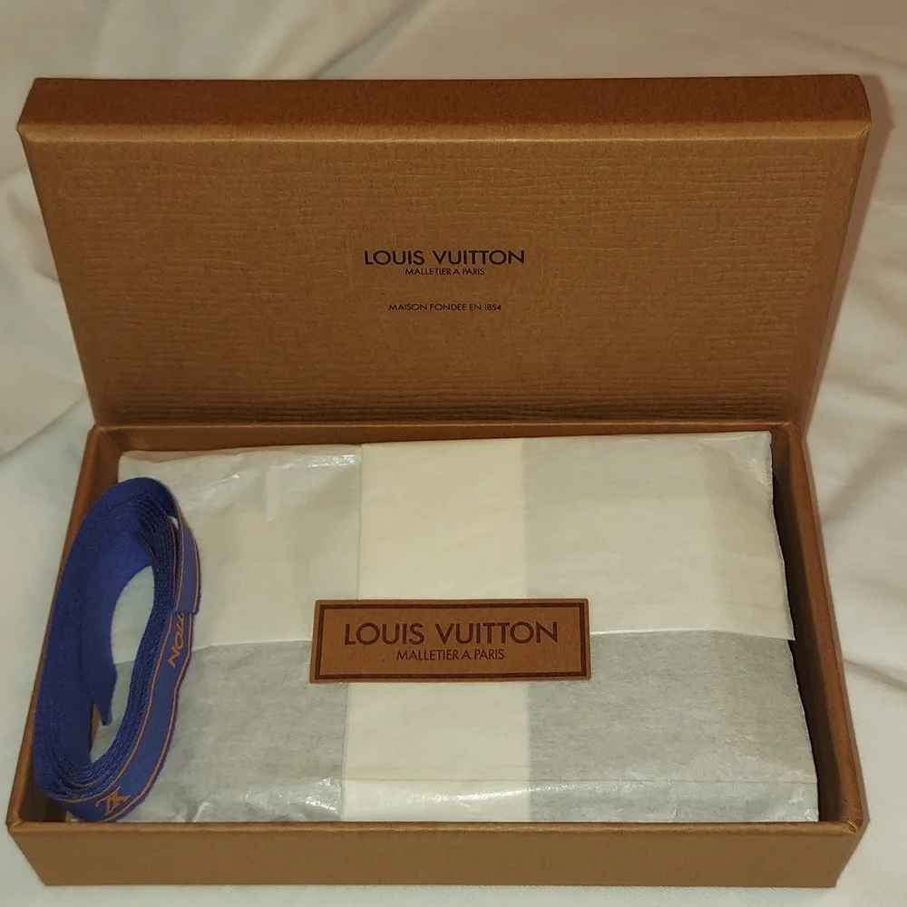Louis Vuitton Vintage Monogram Card Holder w/Box Authentic